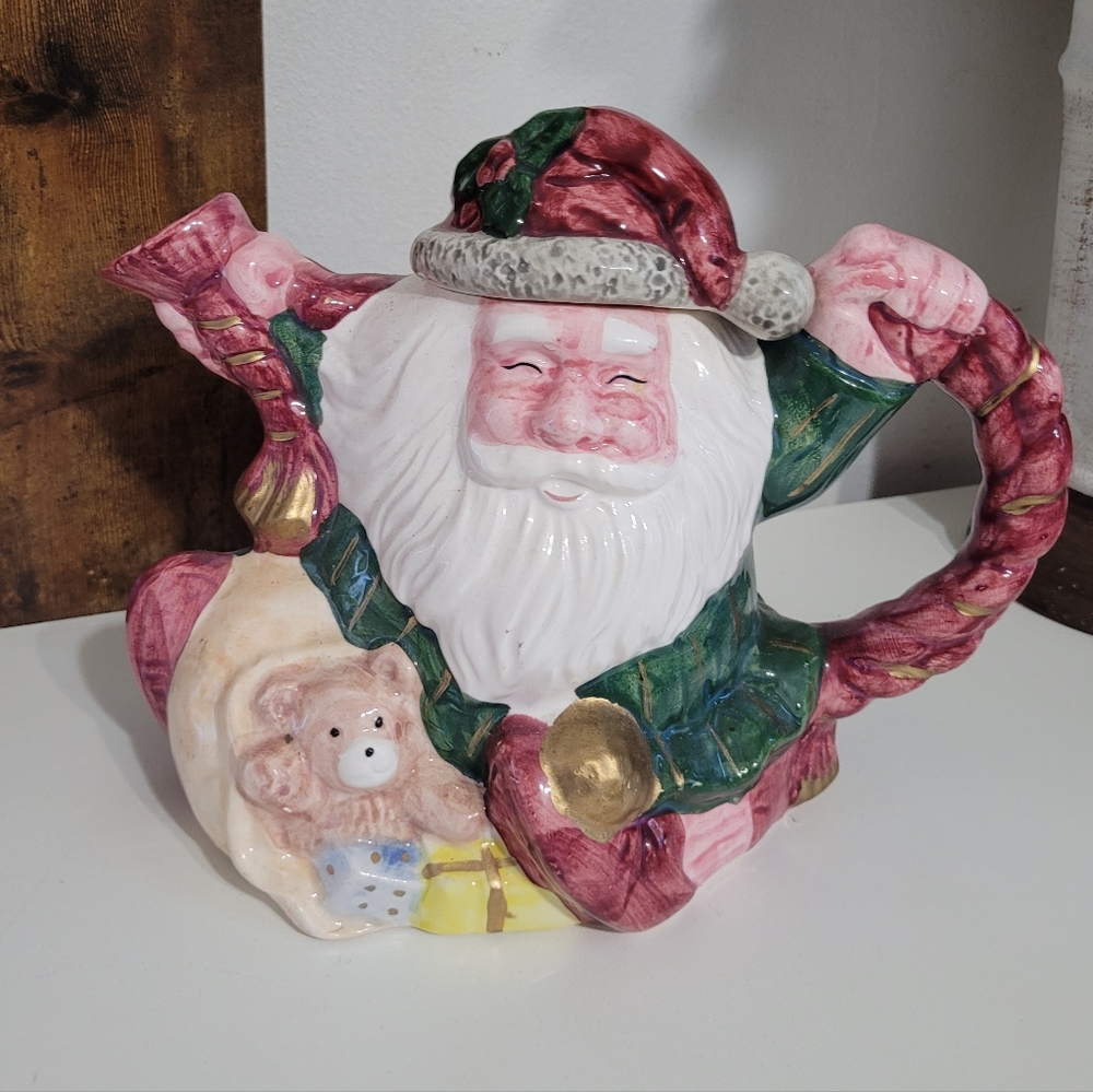 Santa Claus Ceramic Teapot
